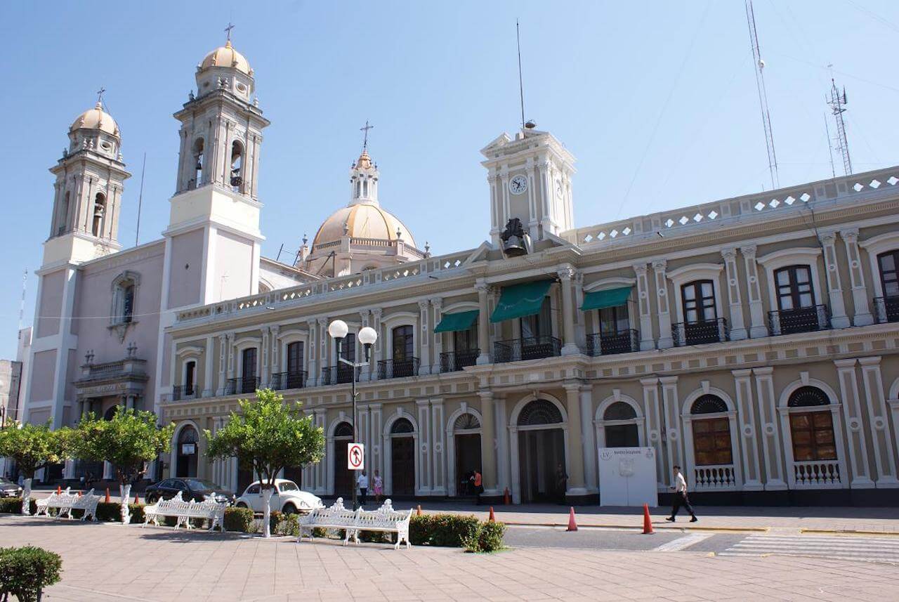 Universidades y carreras en Colima